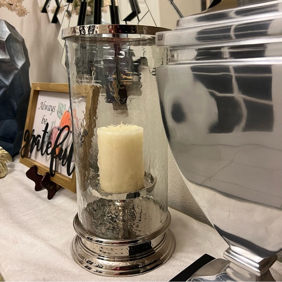 Modern Hurricane candleholders 13 7/8” height by 6 1/2 on top.. - Picture 3 of 5